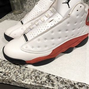 Jordan 13 retro oh Chicago size 12 red /white